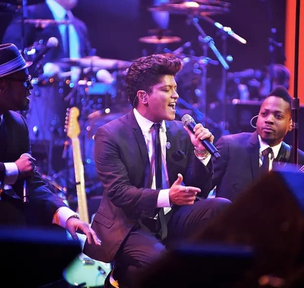 תמונה של האומן ברונו מארס