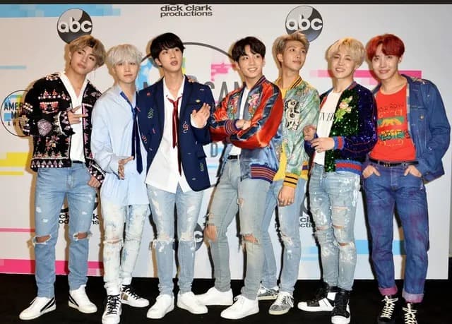 תמונה של האומן בי טי אס